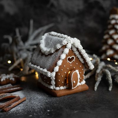 Имбирный пряничный домик своими руками. От выпечки до декора.